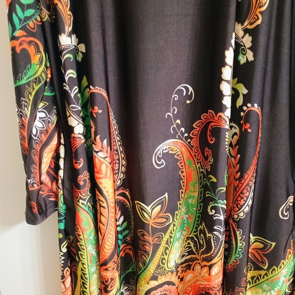 Vibrant Paisley Dress - Picture 2 of 9